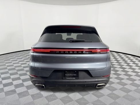 Used 2026 Porsche Cayenne AWD/4WD image 10