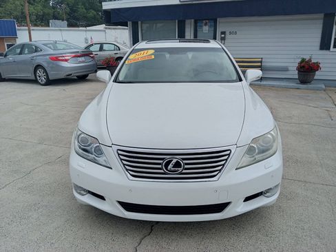 Used 2011 Lexus LS 460 AWD w/ Comfort Pkg image 2
