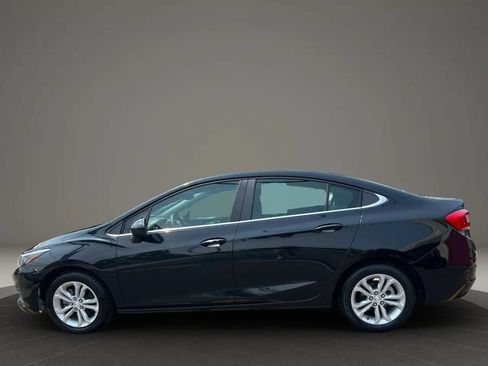 Used 2019 Chevrolet Cruze LT w/ LT True North Edition FWD image 8