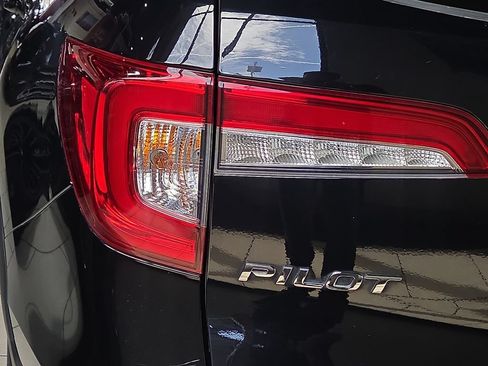 Used 2022 Honda Pilot Special Edition image 10