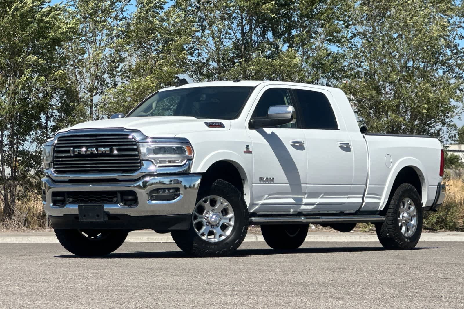 Used 2022 RAM 2500 Laramie AWD/4WD image 1