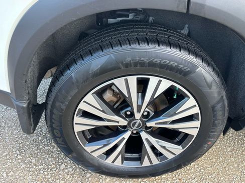 Used 2023 Nissan Rogue SV AWD/4WD image 13