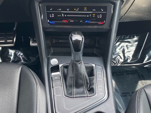Certified 2024 Volkswagen Tiguan SE R-Line FWD image 10