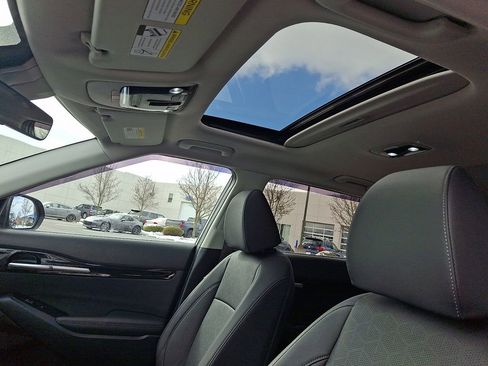 Used 2024 Kia Seltos EX image 17