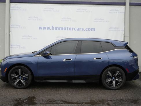 Used 2023 BMW iX xDrive50 w/ Premium Package AWD/4WD image 8
