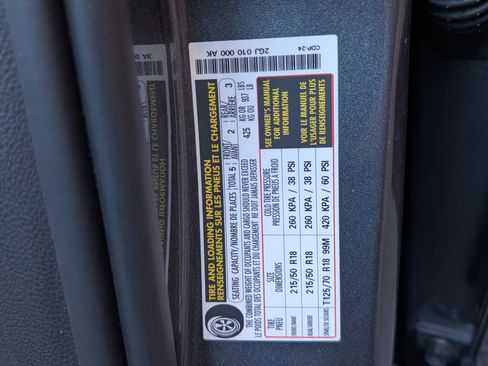 Used 2025 Volkswagen Taos SE image 32