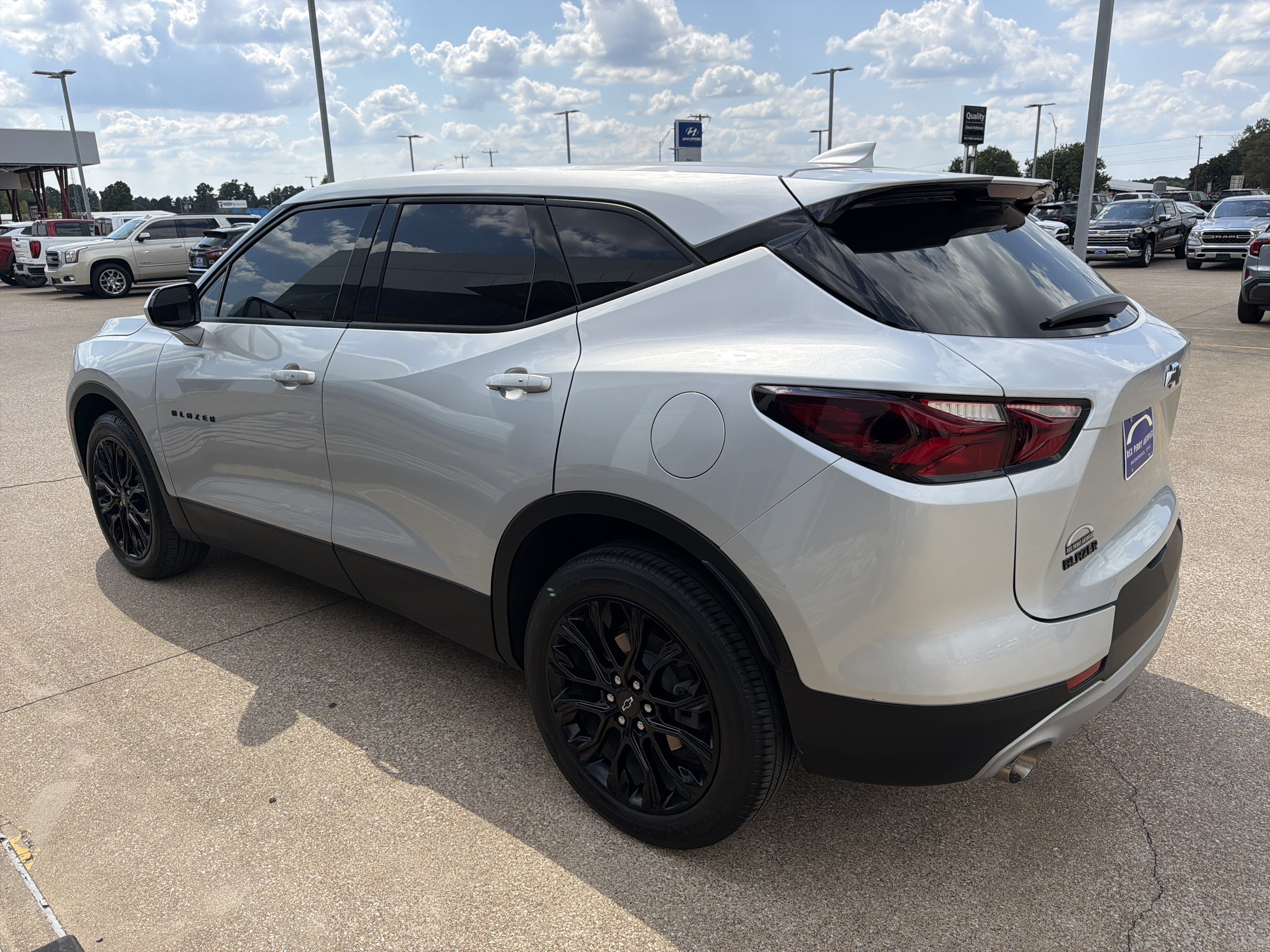 Used 2022 Chevrolet Blazer LT FWD image 4