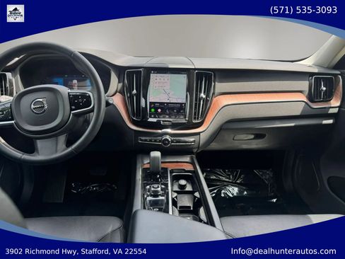 Used 2023 Volvo XC60 B5 Plus FWD image 27