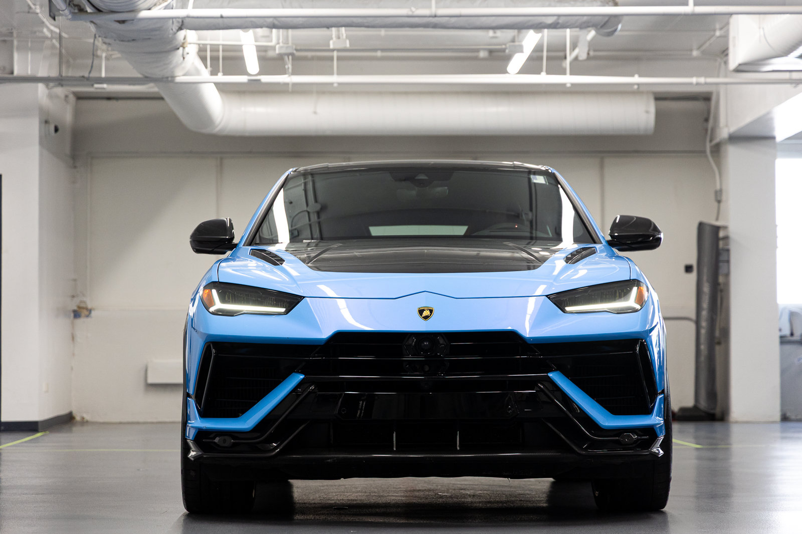 Used 2024 Lamborghini Urus Performante AWD/4WD image 8