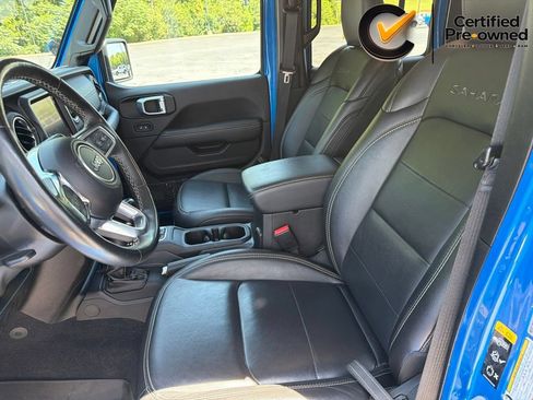 Certified 2023 Jeep Wrangler Unlimited Sahara w/ Cold Weather Group AWD/4WD image 43