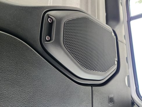 Used 2023 Jeep Wrangler Unlimited Rubicon 4xe image 27