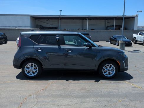 New 2025 Kia Soul LX w/ LX Technology Package image 4