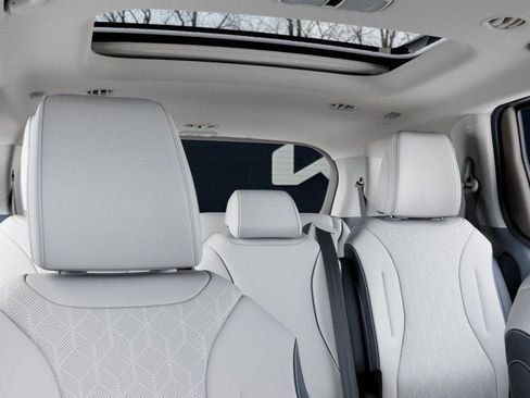 New 2026 Kia Carnival SX w/ SX Dark Edition Package FWD image 27