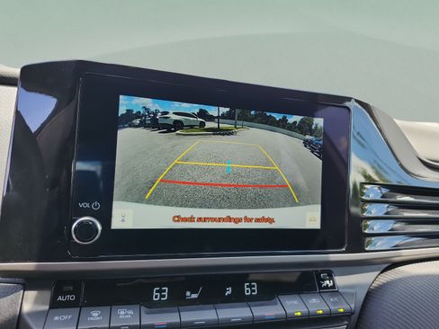 Used 2025 Toyota Camry SE w/ Convenience Package FWD image 24