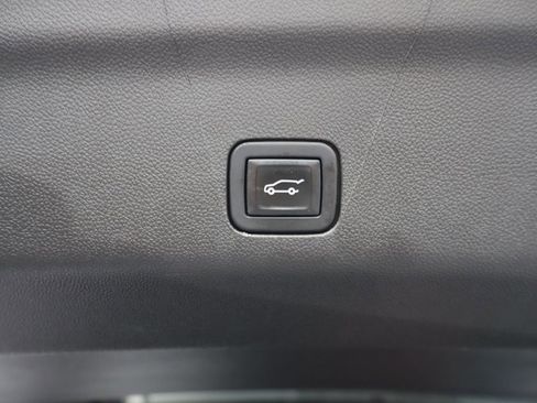 Used 2022 Chevrolet Tahoe RST AWD/4WD image 25
