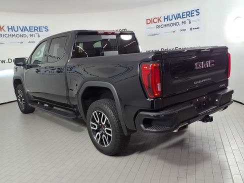 Used 2024 GMC Sierra 1500 AT4 w/ Technology Package AWD/4WD image 6
