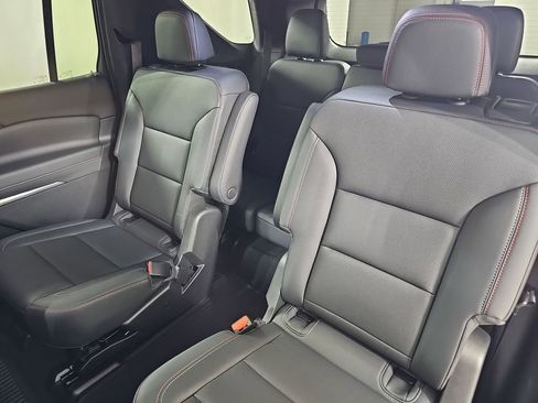 Certified 2024 Chevrolet Traverse Z71 w/ Enhanced Driving Package image 19