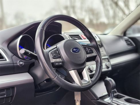 Used 2017 Subaru Legacy 2.5i Premium image 19