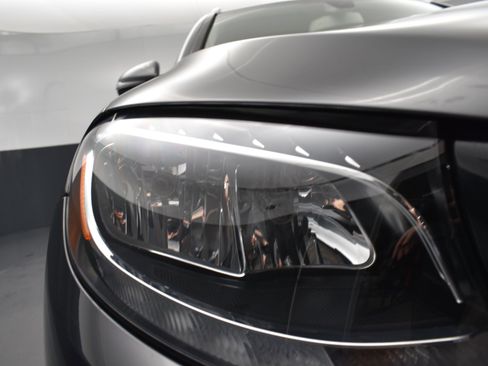 Used 2018 Mercedes-Benz GLC 300 4MATIC image 6