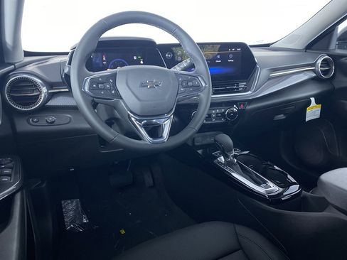 New 2026 Chevrolet Trax ACTIV w/ Driver Confidence Package image 2