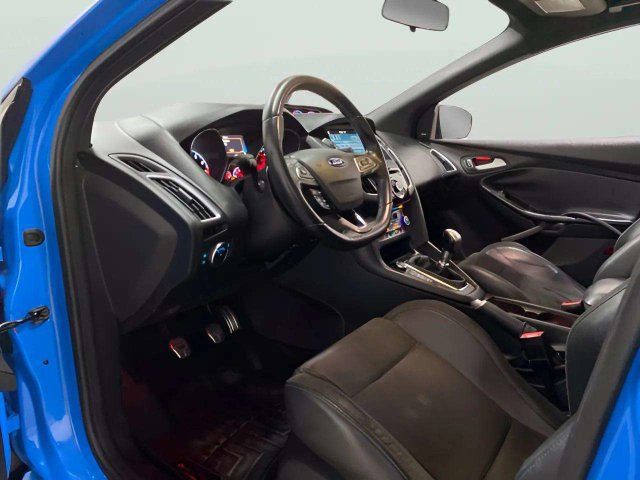 Used 2017 Ford Focus RS AWD/4WD image 27