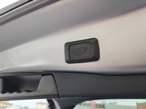 Used 2019 Toyota RAV4 XLE w/ Convenience Package AWD/4WD image 30