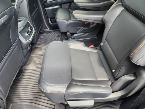 Used 2025 Ford Expedition Tremor image 13