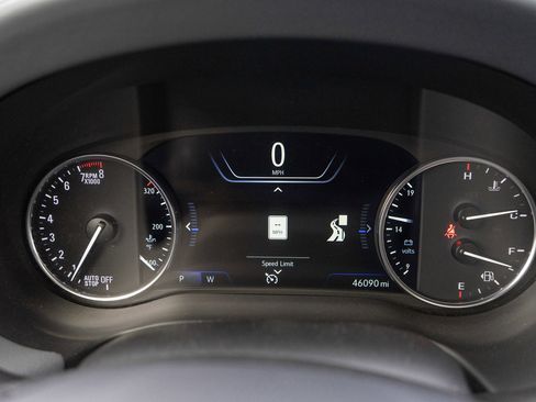 Used 2022 Buick Enclave Premium w/ Experience Buick Package image 12