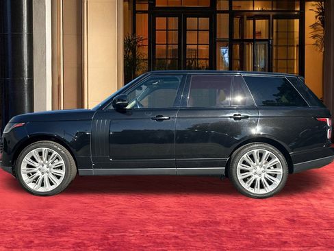 Used 2020 Land Rover Range Rover HSE image 3