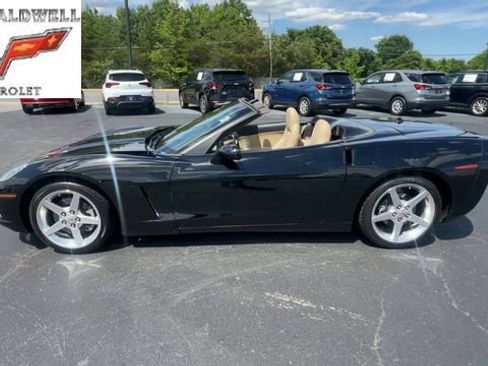 Used 2005 Chevrolet Corvette Convertible w/ Preferred Equipment Group RWD image 5