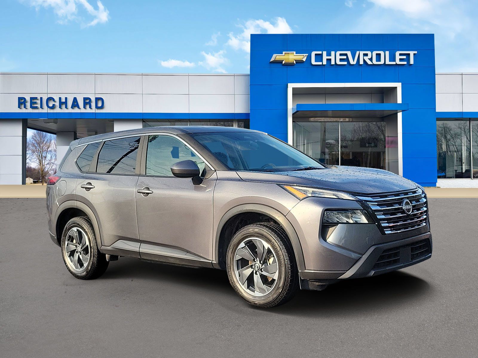 Used 2025 Nissan Rogue SV AWD/4WD image 1