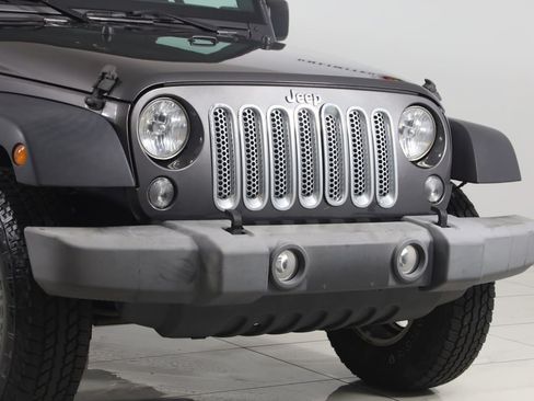 Used 2017 Jeep Wrangler Unlimited Sport w/ Quick Order Package 24S AWD/4WD image 28
