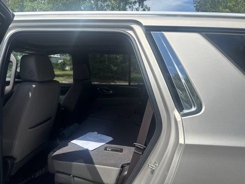 Used 2023 Chevrolet Tahoe LT w/ Luxury Package RWD image 11