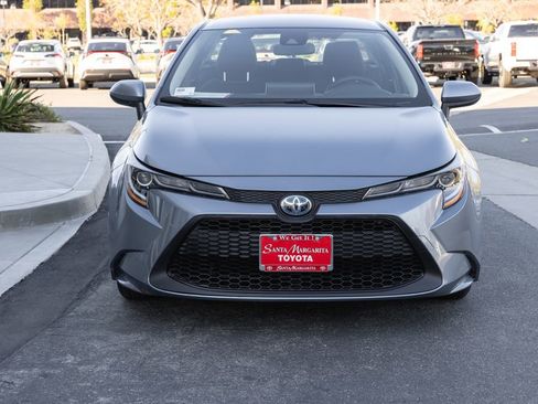 Certified 2020 Toyota Corolla LE image 2