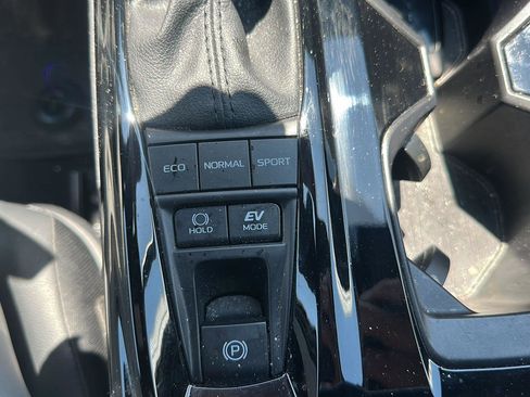 Used 2025 Toyota Camry XSE AWD/4WD image 19
