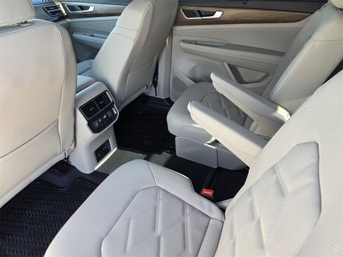 New 2026 Volkswagen Atlas SE image 19