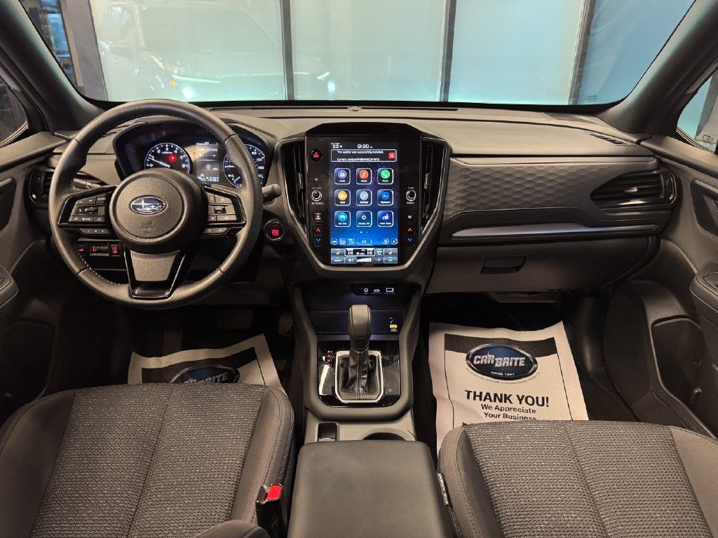 Used 2025 Subaru Forester Premium AWD/4WD image 9