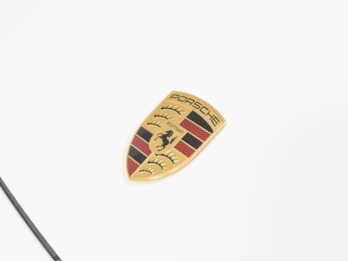 New 2025 Porsche Macan 4 Electric image 15