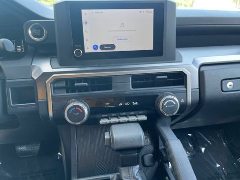 Used 2025 Toyota 4Runner SR5 RWD image 17