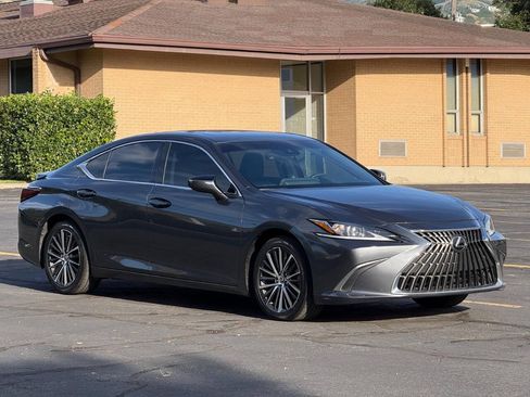 Used 2025 Lexus ES 300h w/ Premium Package FWD image 7