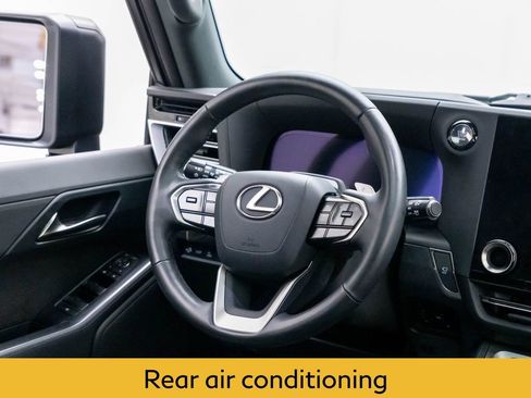 Used 2024 Lexus GX 550 w/ Accessory Package (Z1) AWD/4WD image 11