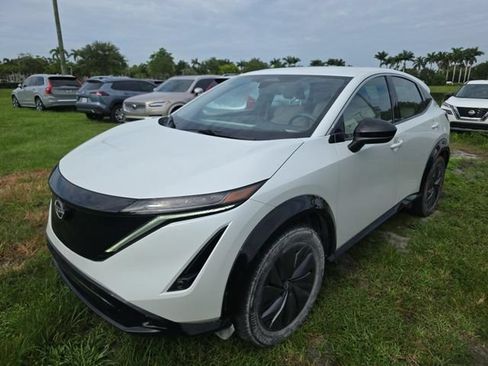 Certified 2024 Nissan Ariya FWD image 3