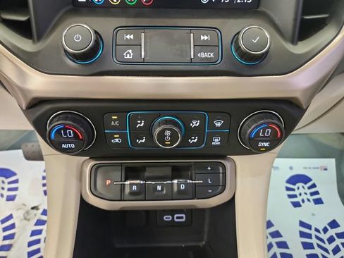 Used 2021 GMC Acadia Denali w/ Denali Technology Package FWD image 20
