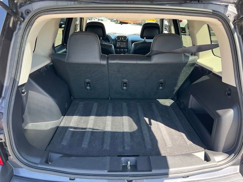 Used 2015 Jeep Patriot High Altitude image 23