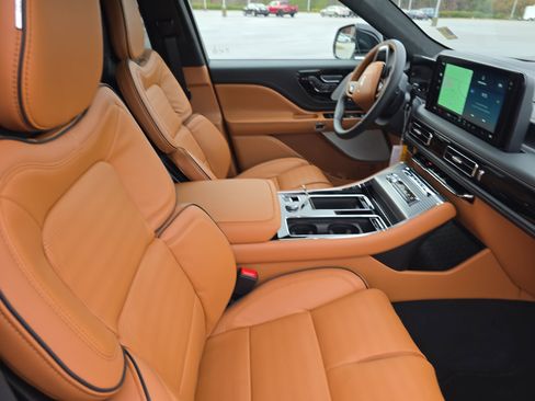 New 2026 Lincoln Aviator Black Label image 10