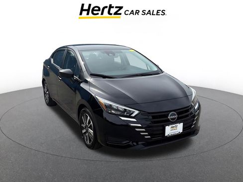 Used 2025 Nissan Versa SV image 1