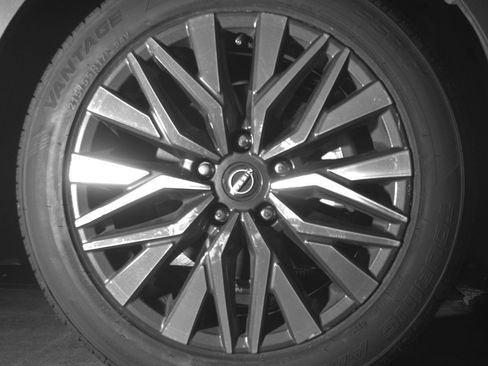 Used 2025 Nissan Altima 2.5 SV image 13