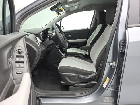 Certified 2020 Chevrolet Trax LS w/ Tint and Cruise Package FWD image 14