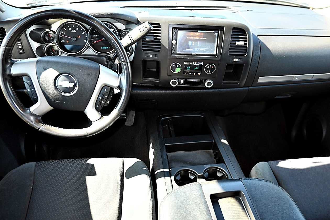 Used 2007 Chevrolet Silverado 2500 LT w/ 2LT Convenience Package RWD image 12
