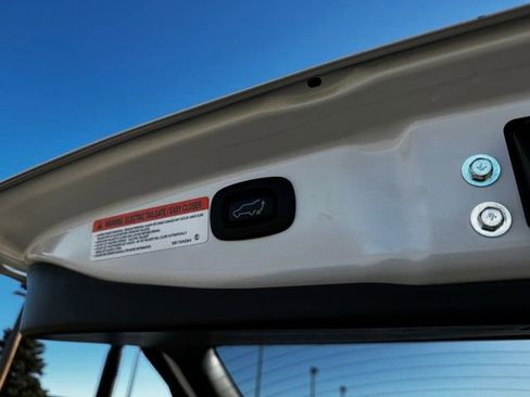 Used 2016 Mitsubishi Outlander SEL image 39